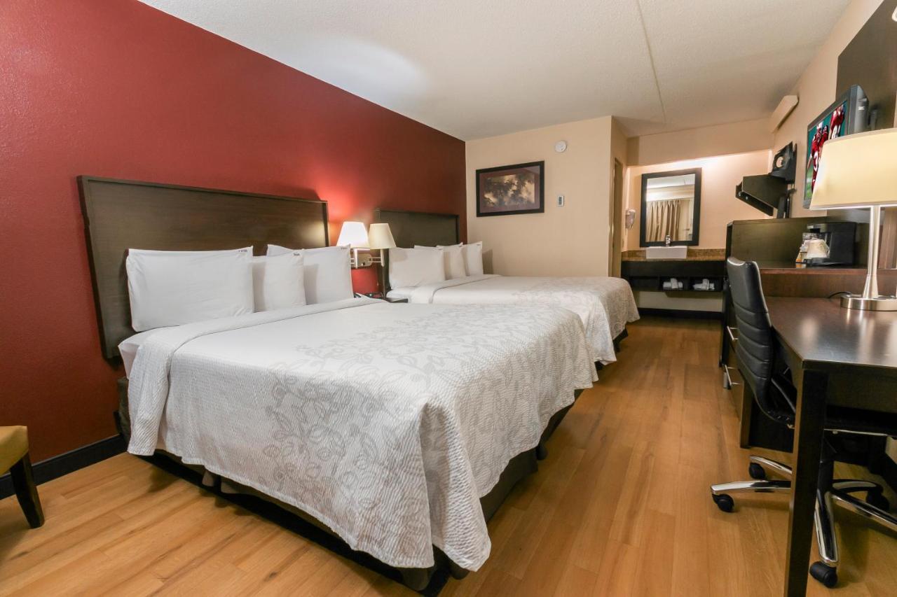 Red Roof Inn Plus+ Atlanta - Buckhead Druid Hills Екстер'єр фото