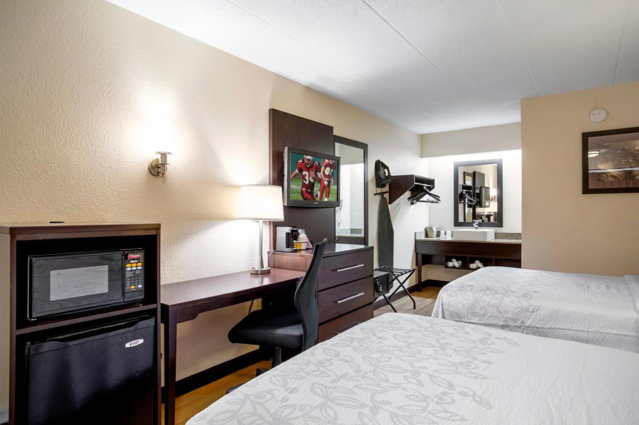 Red Roof Inn Plus+ Atlanta - Buckhead Druid Hills Екстер'єр фото