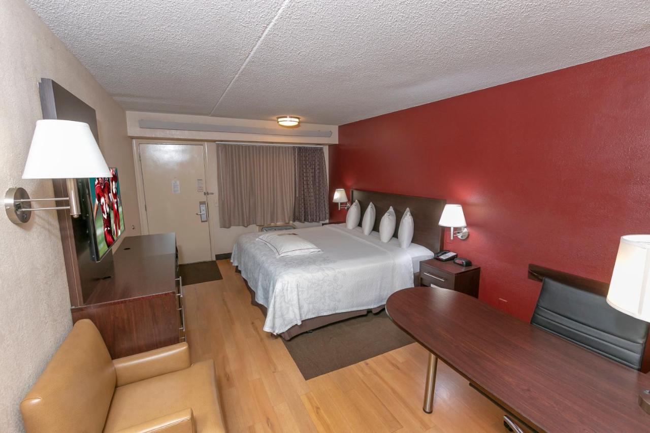 Red Roof Inn Plus+ Atlanta - Buckhead Druid Hills Екстер'єр фото