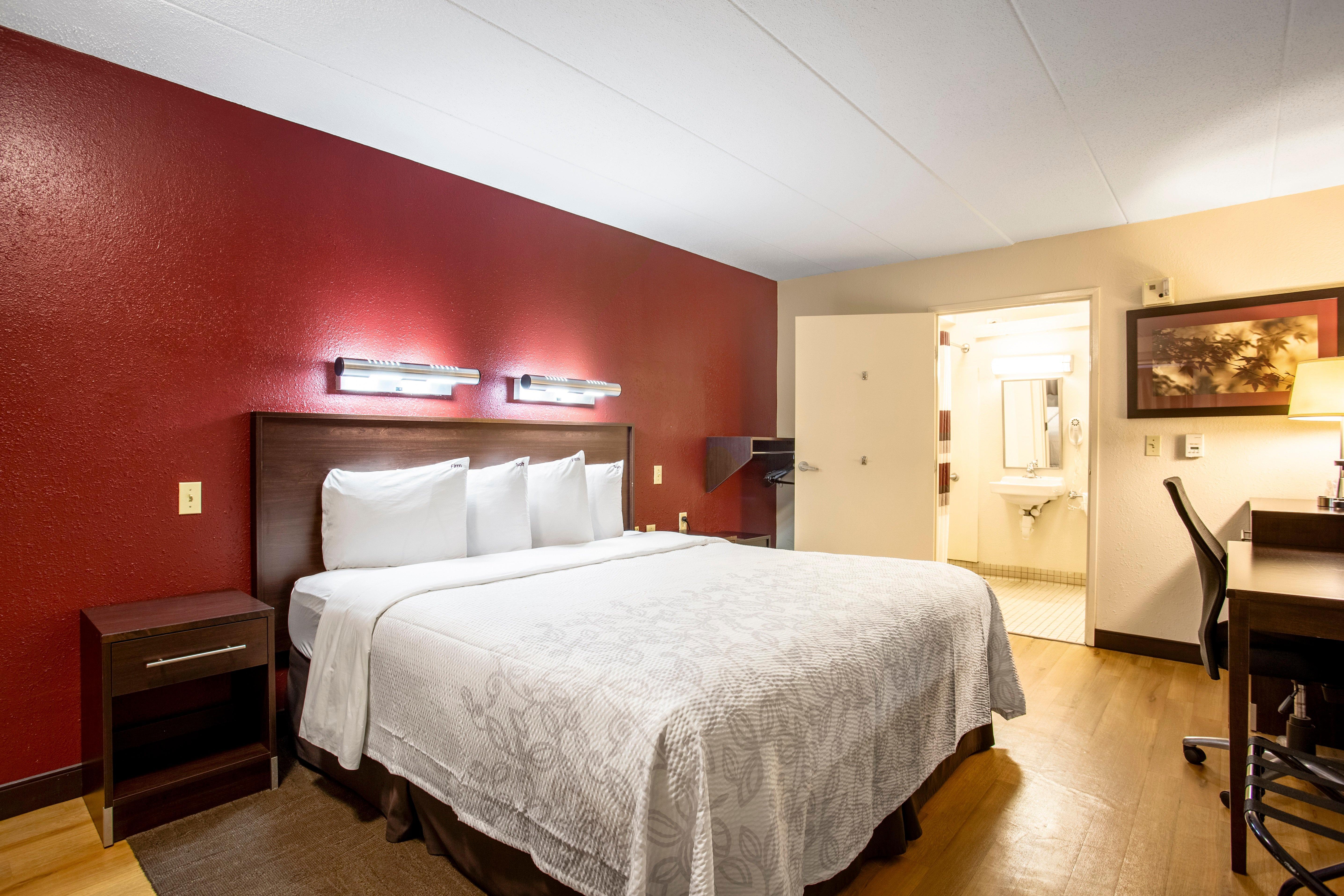 Red Roof Inn Plus+ Atlanta - Buckhead Druid Hills Екстер'єр фото