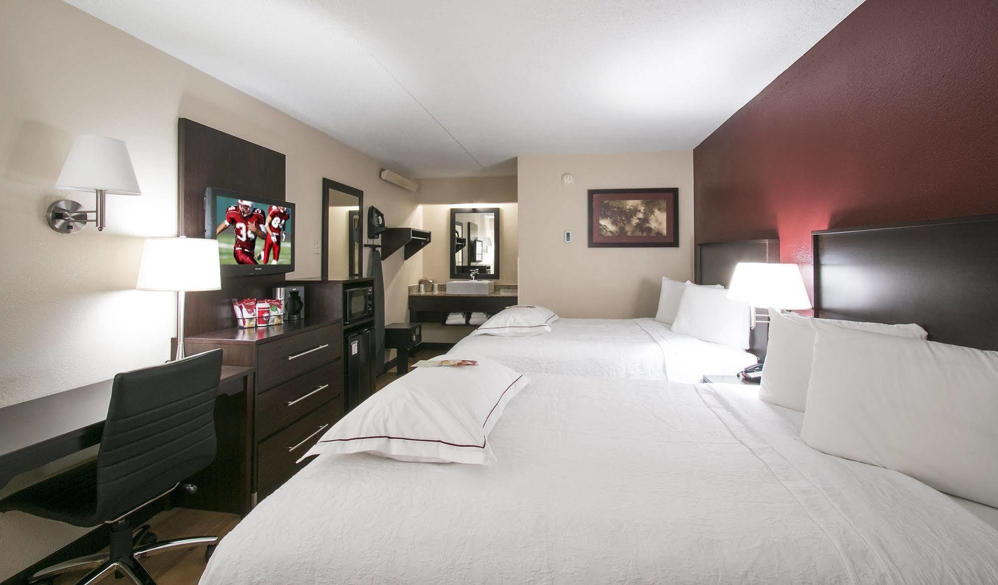 Red Roof Inn Plus+ Atlanta - Buckhead Druid Hills Екстер'єр фото